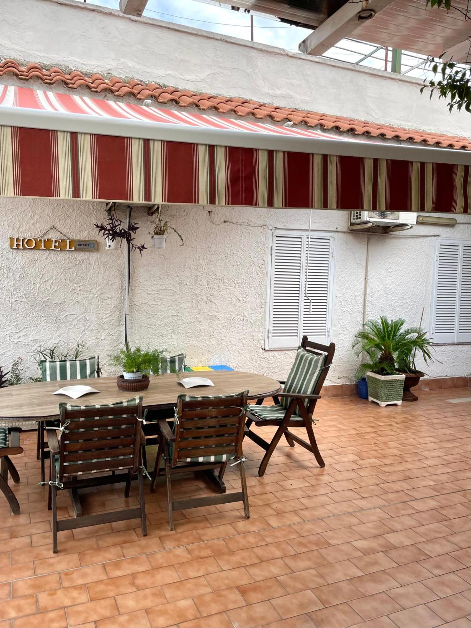 Hotel Cappuccetto Rosso Lusciano Екстериор снимка